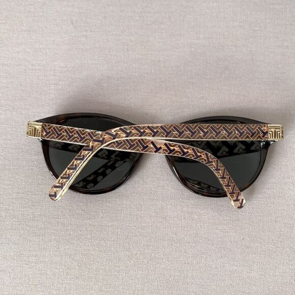 Tory Burch Tortoise Shell Black shade Sunglasses Monogram Pattern Prescription main image 5